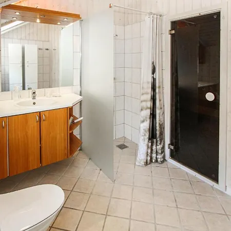 Dom wakacyjny Lovely In With Wifi