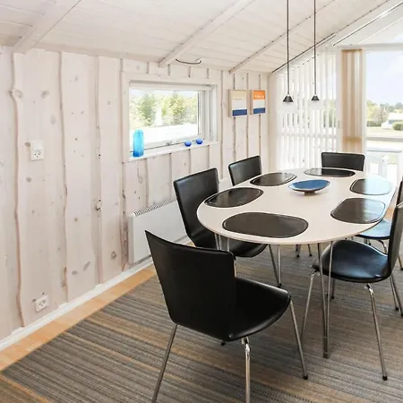 Dom wakacyjny Lovely In With Wifi Samsø